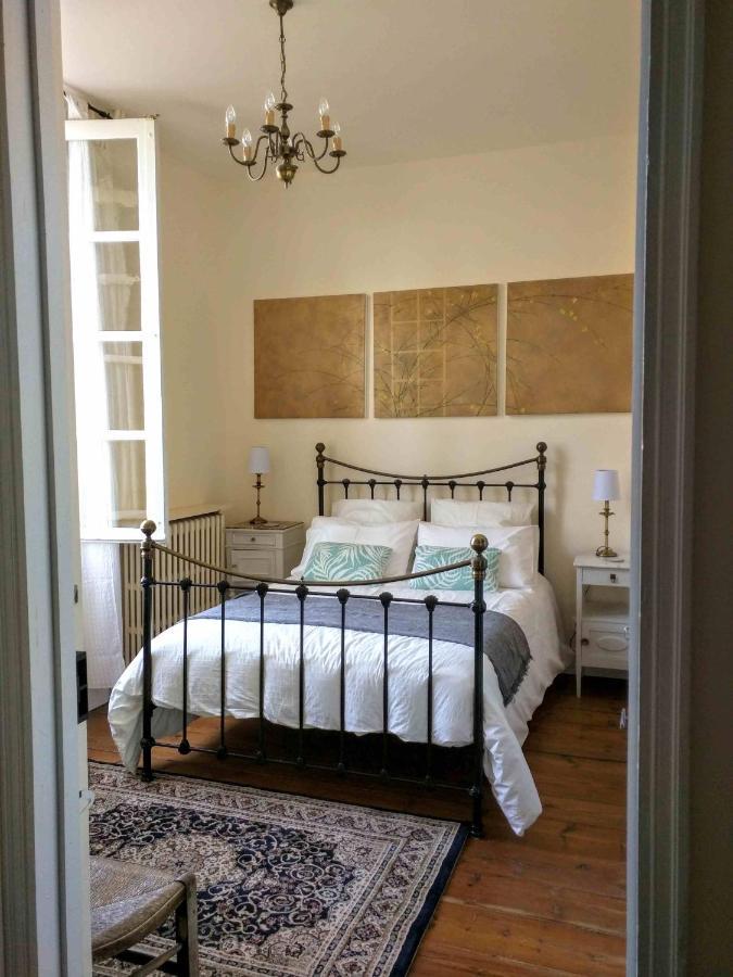 Bed and Breakfast Quai des Fleurs à Saint-Savinien Extérieur photo
